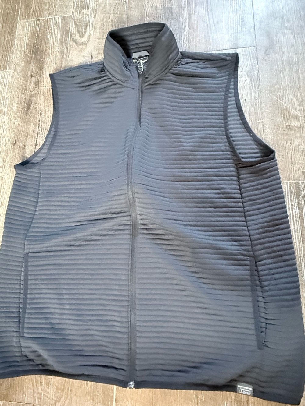 L.L. Bean Gray Black Quilted Men's Sleeveless Vest